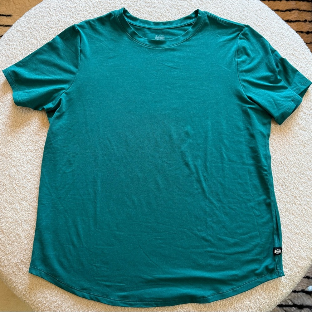 REI active Tee Teal Size L